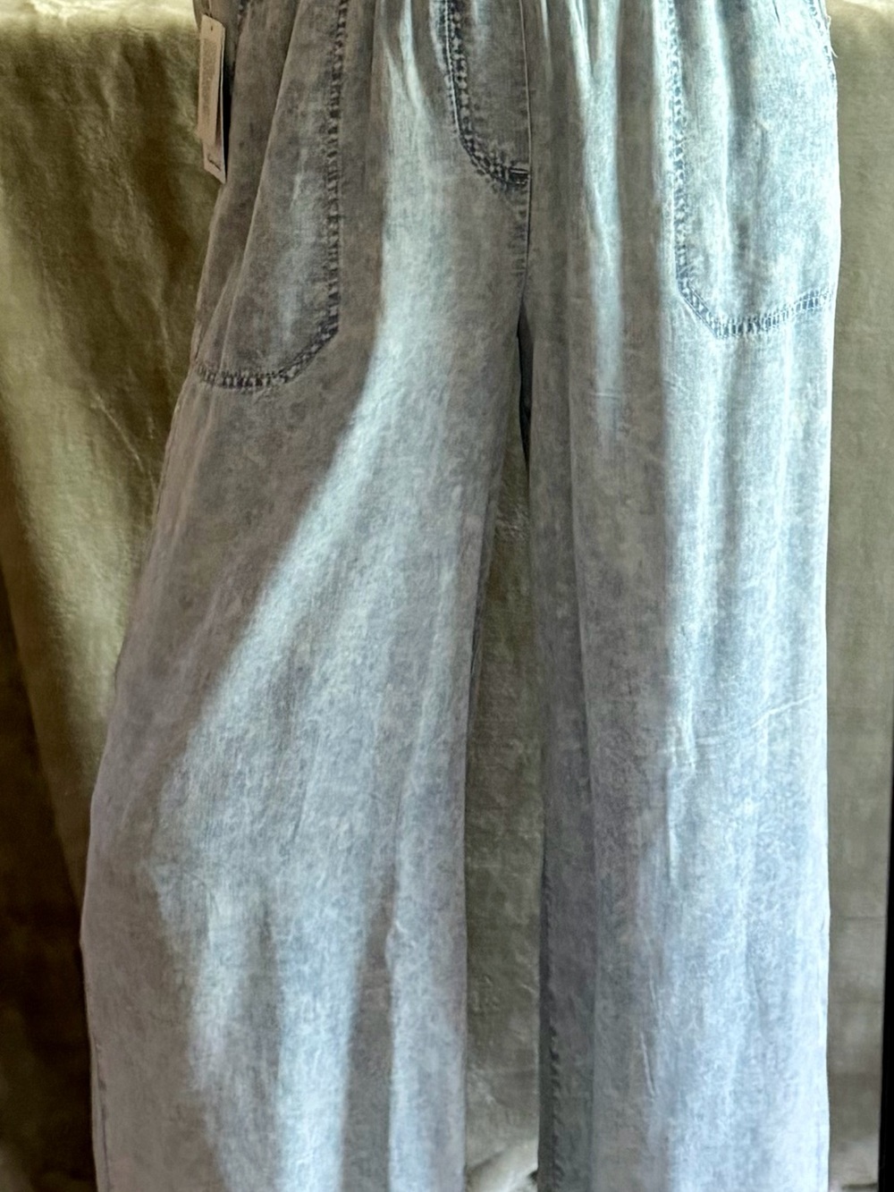 SPLENDID Angie Light Stone Wash Wide-Leg Drawstring Pant with Tie XS NWT’s - Picture 2 of 15